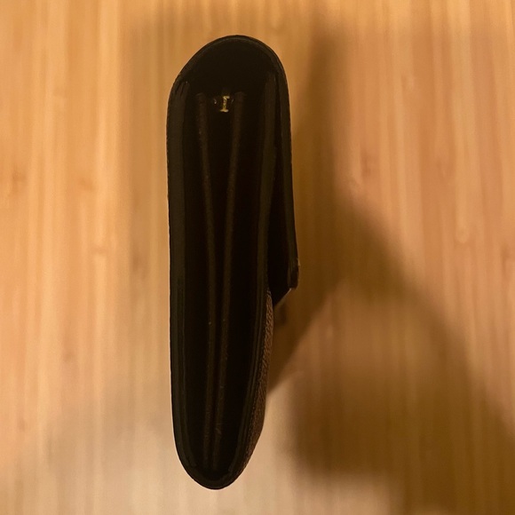 LOUIS VUITTON Damier Ebene Sarah Wallet - Picture 10 of 11